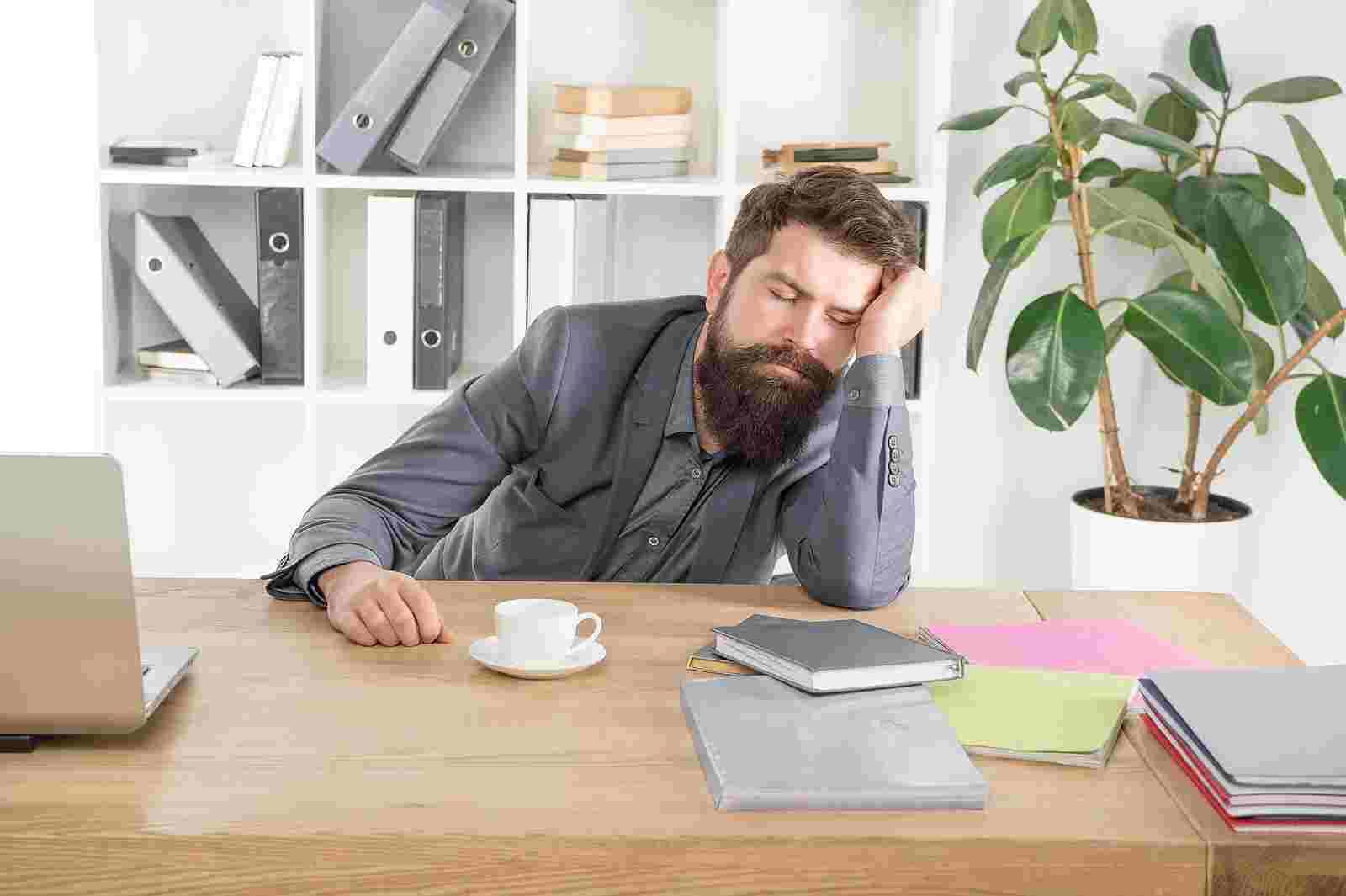WHAT HAPPENS TO YOU WHEN YOU DON'T SLEEP FOR DAYS?